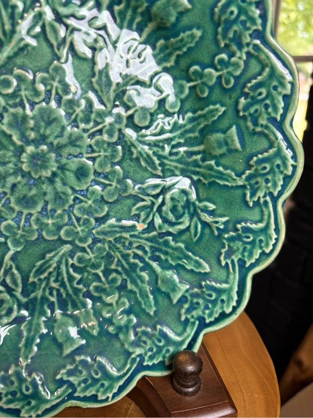 Antique Victorian-era green Majolica Thistles and Clover floral scalloped 1800’s